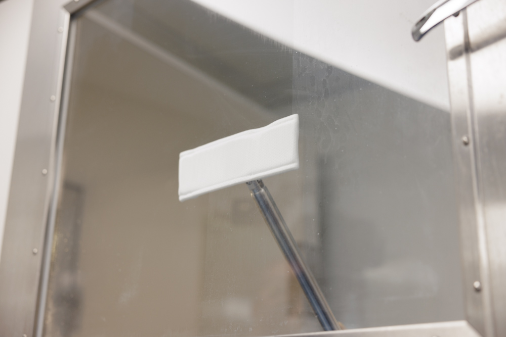 residue removal tool cleaning window